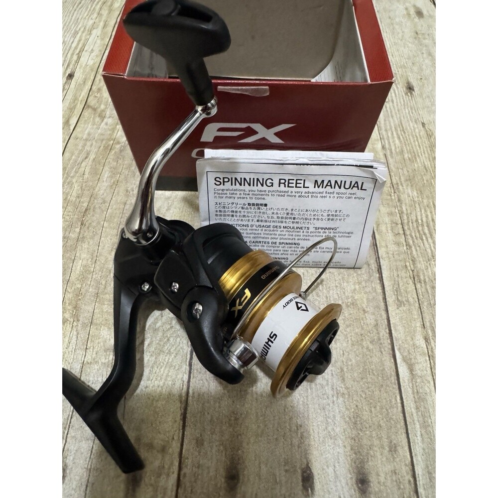 Shimano FX C3000 Fishing Spinner Reel Smooth Bearings Light Weight Nice & In Box